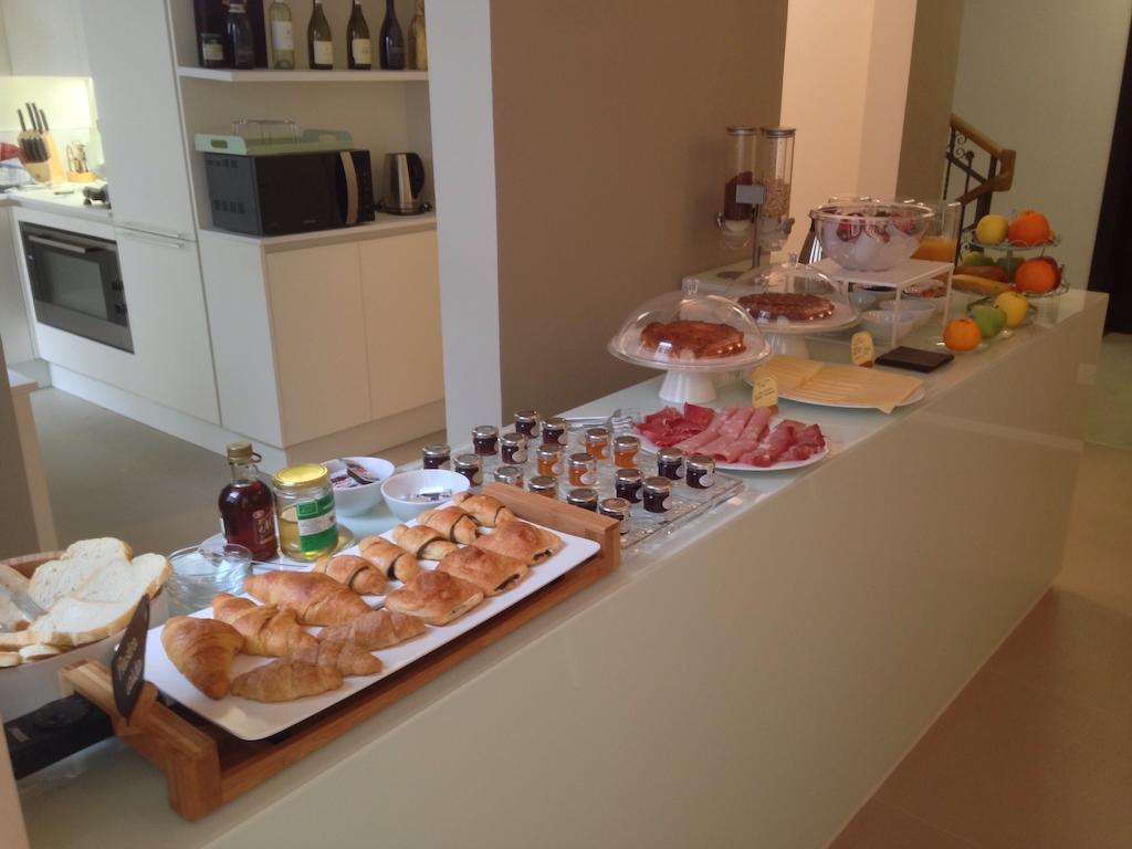 Borgoleoni 18 - Room And Breakfast Ferrara Bagian luar foto