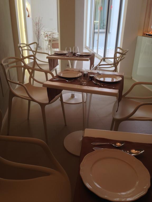 Borgoleoni 18 - Room And Breakfast Ferrara Bagian luar foto