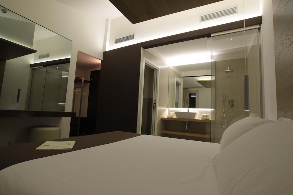 Borgoleoni 18 - Room And Breakfast Ferrara Bagian luar foto