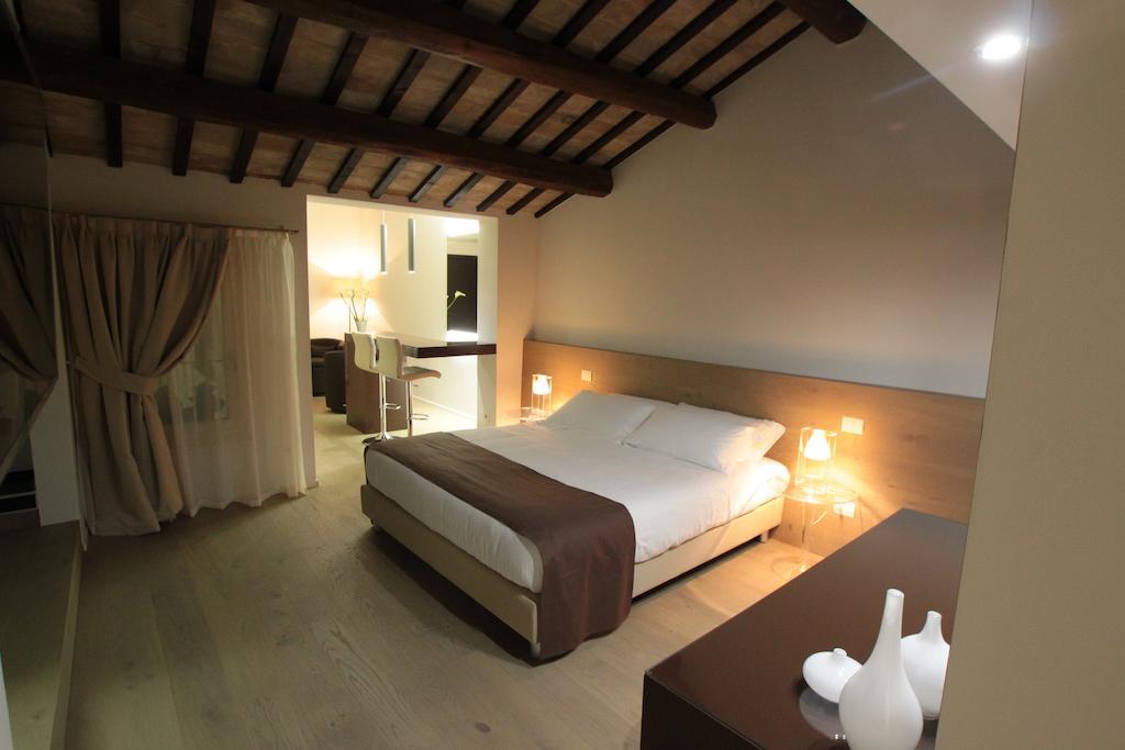 Borgoleoni 18 - Room And Breakfast Ferrara Bagian luar foto