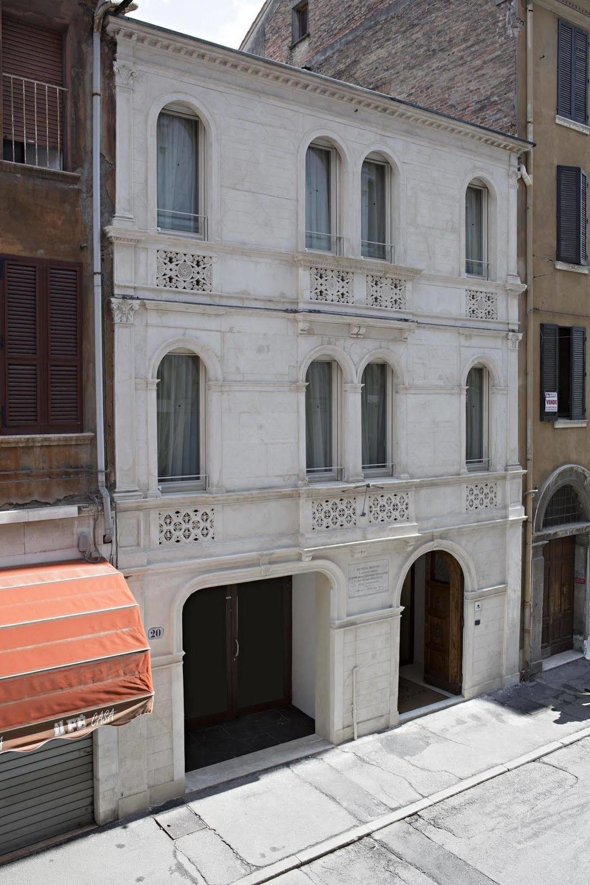 Borgoleoni 18 - Room And Breakfast Ferrara Bagian luar foto