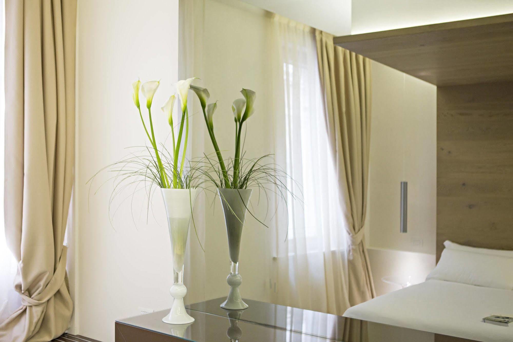Borgoleoni 18 - Room And Breakfast Ferrara Bagian luar foto