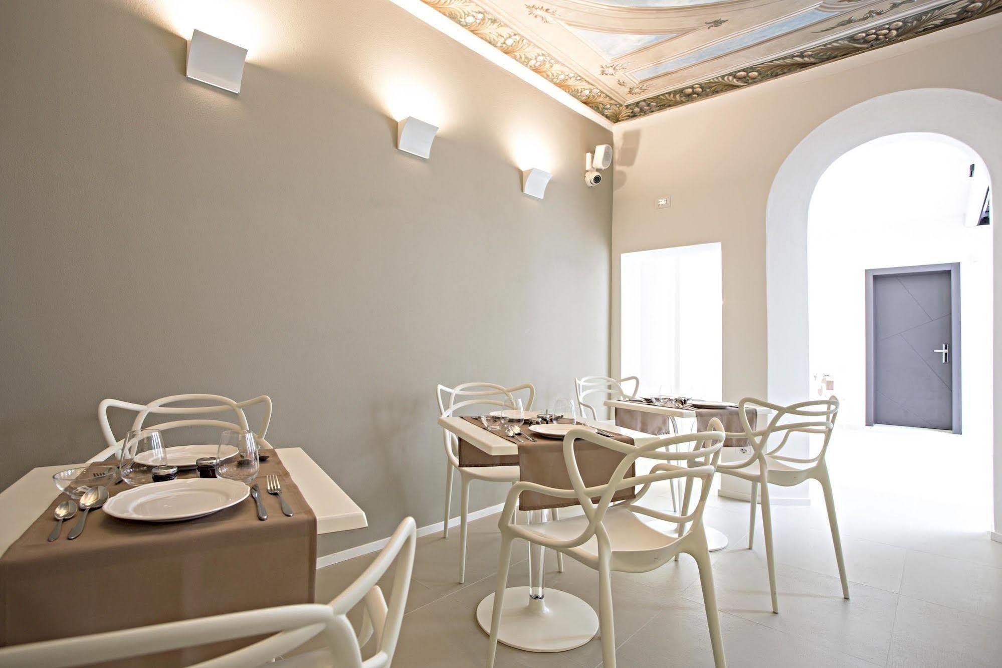 Borgoleoni 18 - Room And Breakfast Ferrara Bagian luar foto